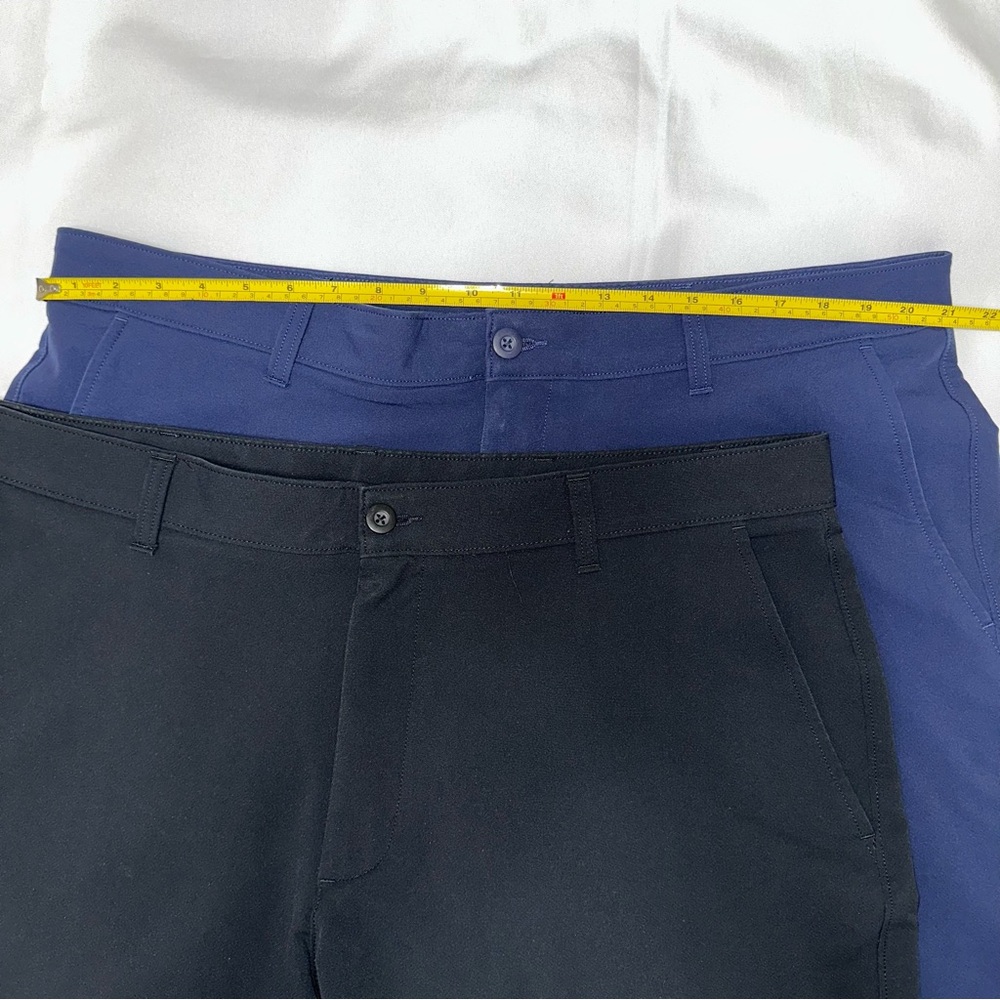 2 pair Under Armour shorts men’s size 42 black and blue - Picture 3 of 6